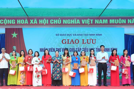 Giao lưu nhân viên thư viện giỏi cấp tiểu học tỉnh Ninh Bình