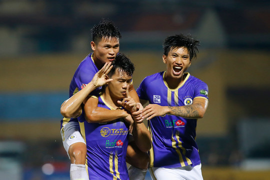 Bản quyền V-League giá hơn 200 tỷ đồng: Bước đại nhảy vọt của bóng đá Việt Nam