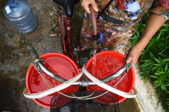 Nhiều nơi ở Hà Nội bị cắt nước sạch cuối tuần