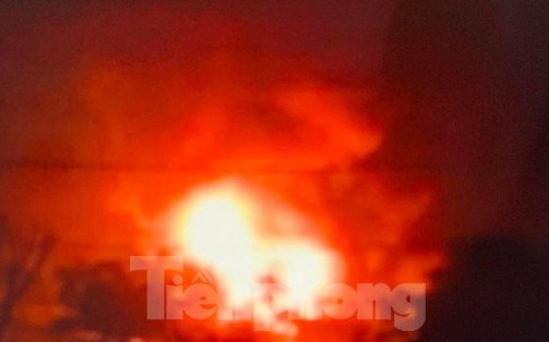 Cháy lớn tại nhà máy nhựa thông ở Lạng Sơn