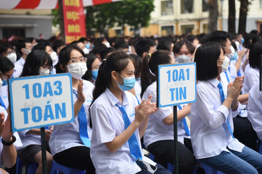 Hà Nội công nhận gần 2 nghìn học sinh giỏi cấp thành phố