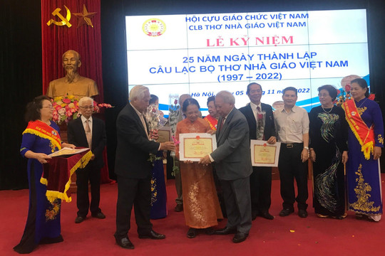 Tuổi 25 của Câu lạc bộ Thơ Nhà giáo Việt Nam