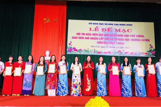 Ninh Bình công nhận 345 giáo viên dạy giỏi, chủ nhiệm lớp giỏi