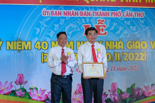 Cần Thơ họp mặt kỷ niệm 40 năm ngày Nhà giáo Việt Nam