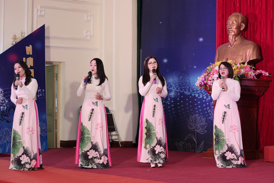 Liên hoan văn nghệ, chào mừng ngày Nhà giáo Việt Nam