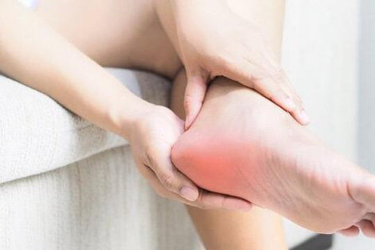 Những dấu hiệu khác thường trên bàn chân cho thấy sức khỏe có vấn đề