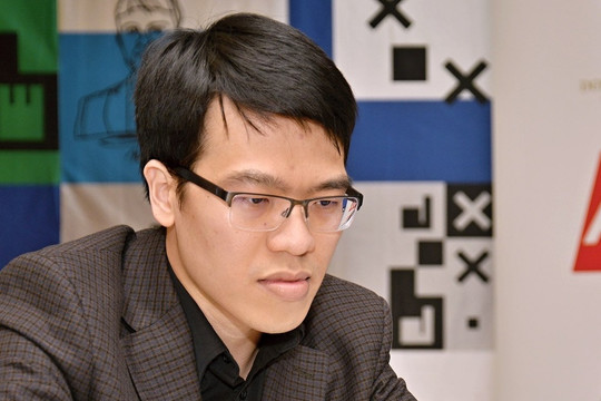 Lê Quang Liêm xuất sắc đánh bại nhà vô địch cờ vua thế giới