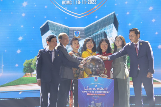 Trường ĐH Nguyễn Tất Thành khai giảng năm học 2022–2023