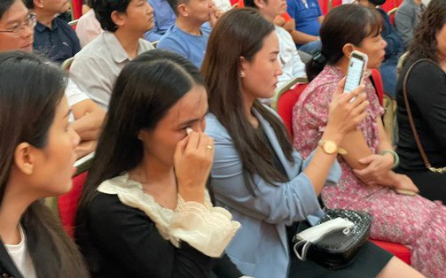 Hàng trăm học sinh trường iSchool Nha Trang nhập viện vì ngộ độc