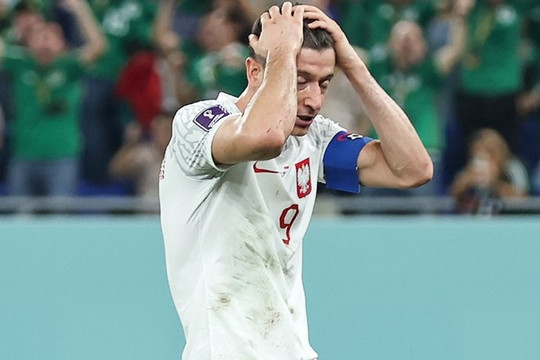 Mexico 0-0 Ba Lan: Lewandowski đá hỏng penalty