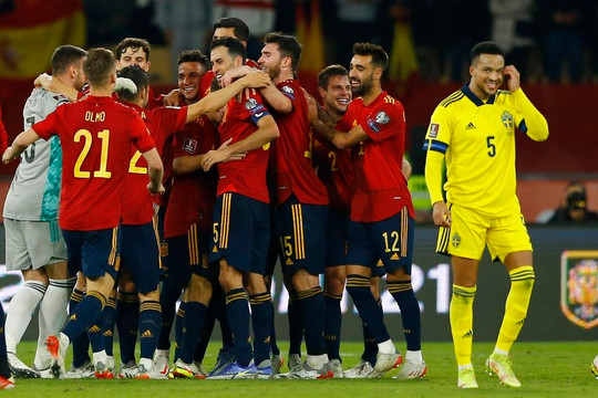 Hàng công kỳ lạ của đội tuyển Tây Ban Nha