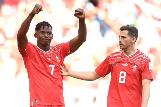 Thụy Sĩ thắng Cameroon 1-0