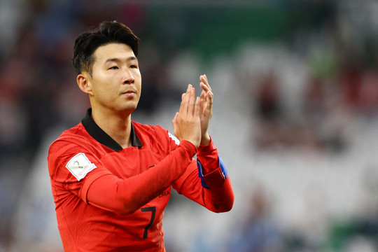Son Heung-min xin lỗi sau trận hòa Uruguay