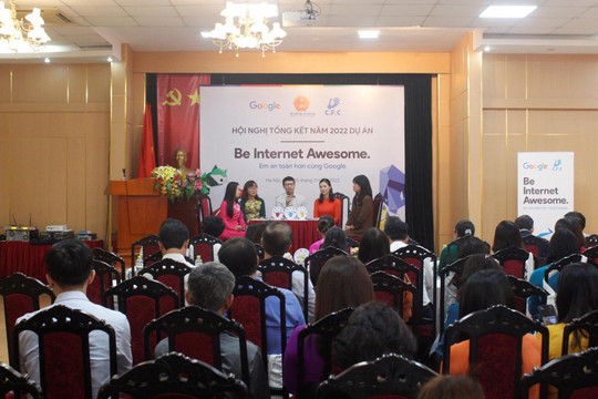 Bảo vệ trẻ em Việt Nam trên môi trường Internet