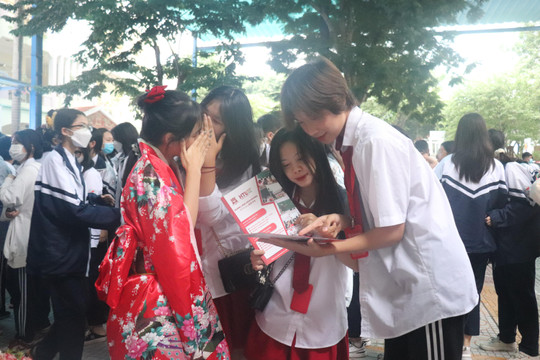 Tư vấn hướng nghiệp học sinh khối 9 ở Hà Nội với 'Bí kíp luyện rồng'