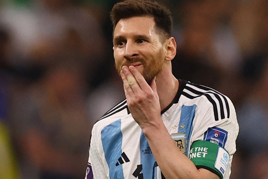 Roy Keane: 'Argentina đá như đội hạng Nhất Anh'