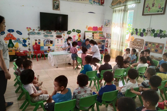 Ninh Bình giám sát đánh giá công tác y tế trường học