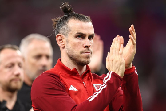 Hành động không đẹp của Bale sau khi Xứ Wales bị loại
