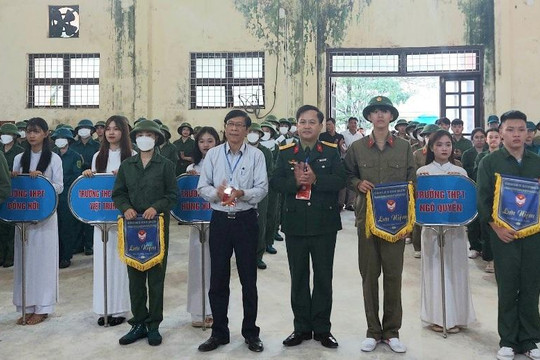 Gần 200 học sinh tham gia Hội thao Giáo dục Quốc phòng - An ninh tỉnh Quảng Bình