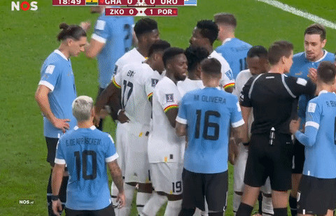 Darwin Nunez dùng tiểu xảo khiến cầu thủ Ghana nổi giận
