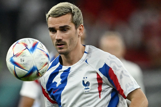 Pháp vs Ba Lan: 'Les Bleus' thay 9 cầu thủ ở đội hình chính