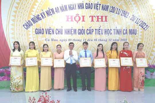 138 giáo viên Cà Mau đạt danh hiệu Giáo viên chủ nhiệm giỏi cấp tiểu học
