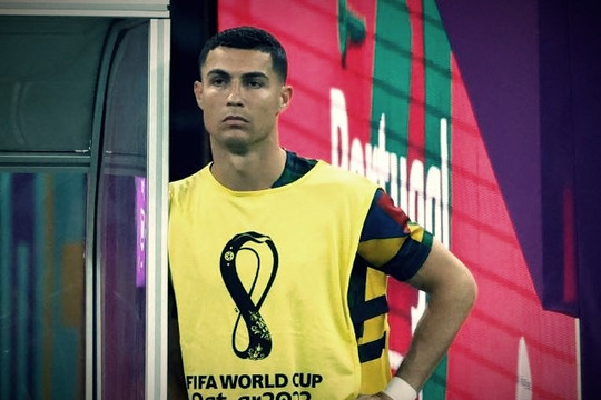 Erik Ten Hag: 'Ronaldo đã là quá khứ'