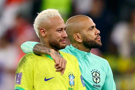 Brazil thua vì không để Neymar sút luân lưu đầu tiên?