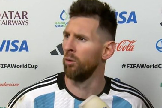Messi tỏ thái độ với cầu thủ Hà Lan
