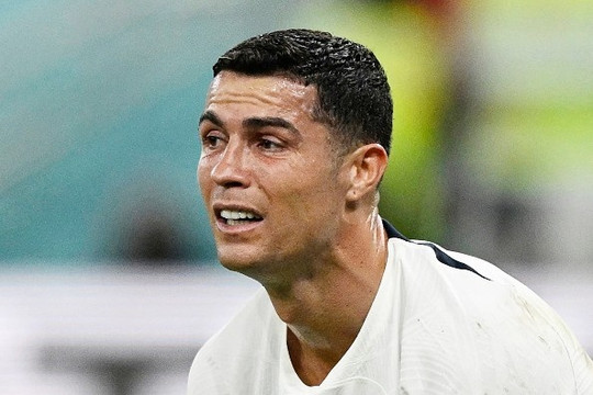 Chị gái Ronaldo: Bồ Đào Nha thất bại do một lũ chuột