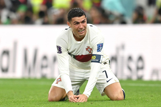 Nỗi đau của Ronaldo