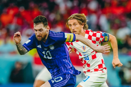 Modric đe dọa giấc mơ World Cup của Messi