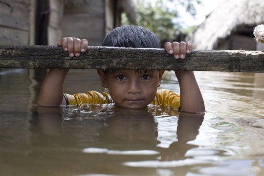 Tương lai của 40 triệu trẻ em 'cuốn' theo khủng hoảng khí hậu