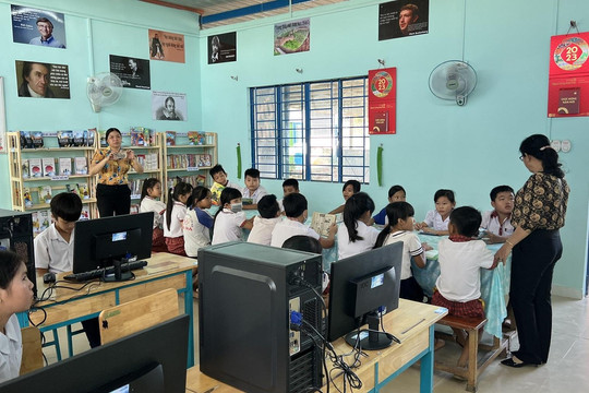Học sinh điểm trường rừng Mã Đà được hỗ trợ nhiều trang thiết bị học tập