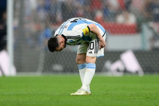 Nghi vấn Messi chấn thương