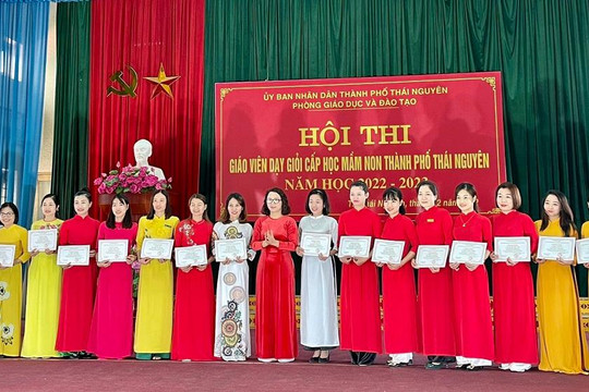 Thái Nguyên trao giải Hội thi giáo viên dạy giỏi cấp mầm non