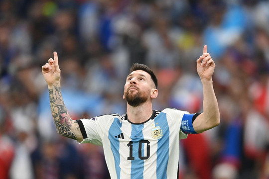 Messi vượt Pele trong lịch sử World Cup