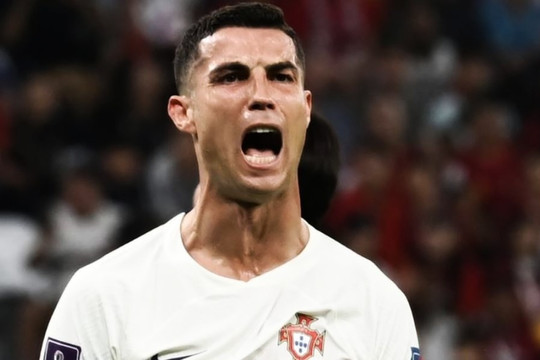 Evra: 'Không ngạc nhiên nếu Ronaldo giải nghệ'