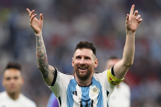 Messi đi vào lịch sử World Cup