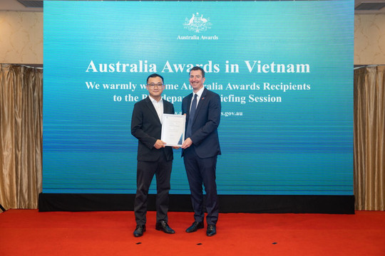 Nguyễn Khang chinh phục thành công học bổng toàn phần Chính phủ Úc