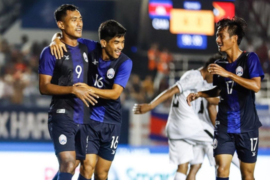 Campuchia 3-2 Philippines: Chủ nhà lại vượt lên