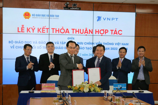 Bộ GD&ĐT và Tập đoàn VNPT ký thỏa thuận hợp tác về chuyển đổi số