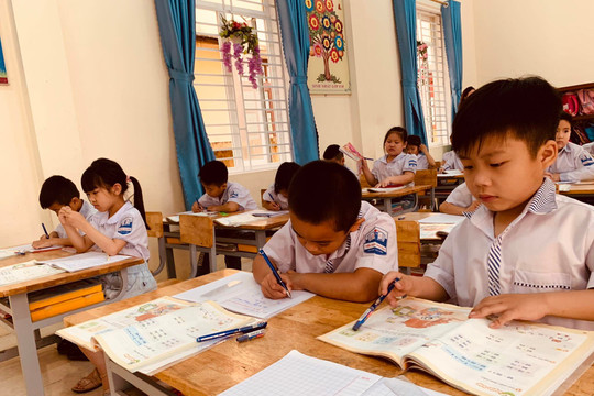 Học sinh tiểu học công lập Ninh Bình không phải đóng học phí