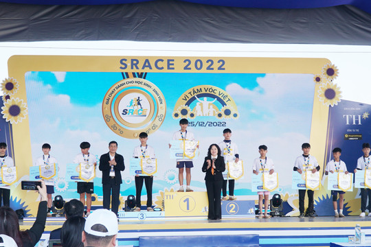 Gần 4.000 vận động viên trải nghiệm giải S-Race tại đồi hoa hướng dương Nghệ An