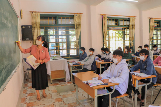 Cảnh báo nguy cơ 'tụt hạng' giáo dục mũi nhọn ở Điện Biên