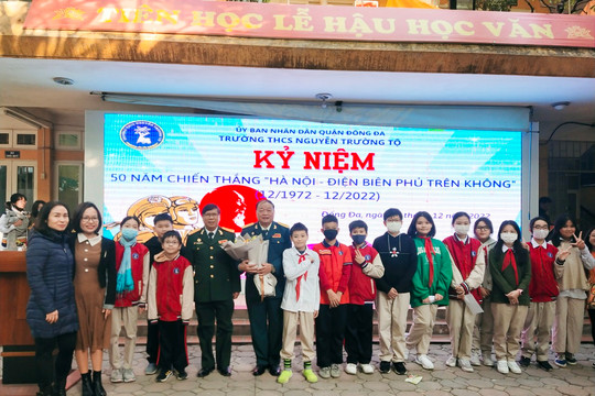 Giáo dục tinh thần yêu nước từ chiến thắng 'Hà Nội - Điện Biên Phủ trên không'