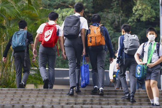 Trường trung học ở Hồng Kông tăng chất lượng nhờ sĩ số thấp