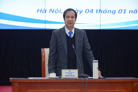 Bộ trưởng Nguyễn Kim Sơn chia sẻ những vấn đề giáo dục phải quyết tâm làm