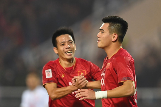 Tiến Linh bám sát Dangda ở cuộc đua ghi bàn AFF Cup 2022