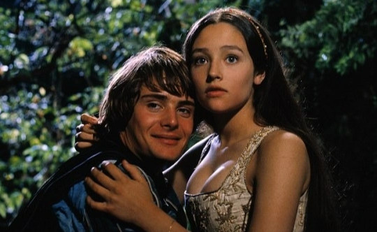 15 tuổi đã khỏa thân nhập vai Juliet, nữ diễn viên cả đời đau khổ